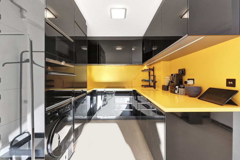 Property photo 2 of 14 Picture No. 11