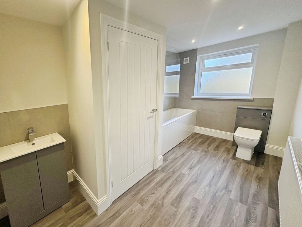 Property photo 3 of 20 Pbox-Img.Jpeg