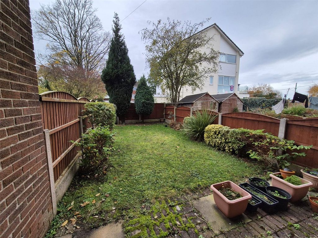 Property photo 2 of 3 Picture No. 04