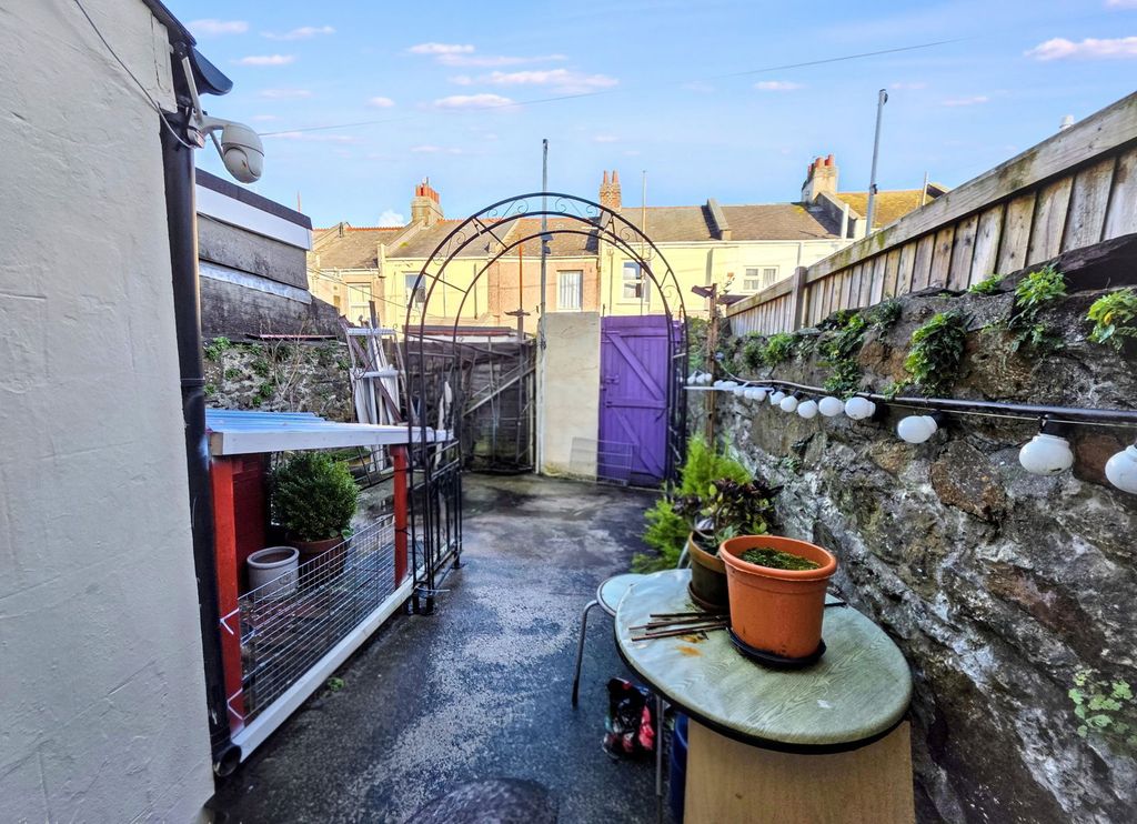 Property photo 2 of 2