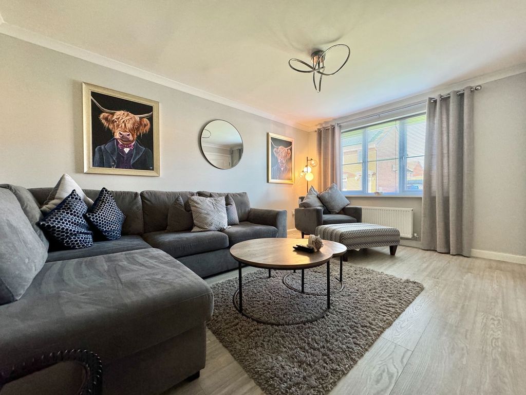 Property photo 2 of 36