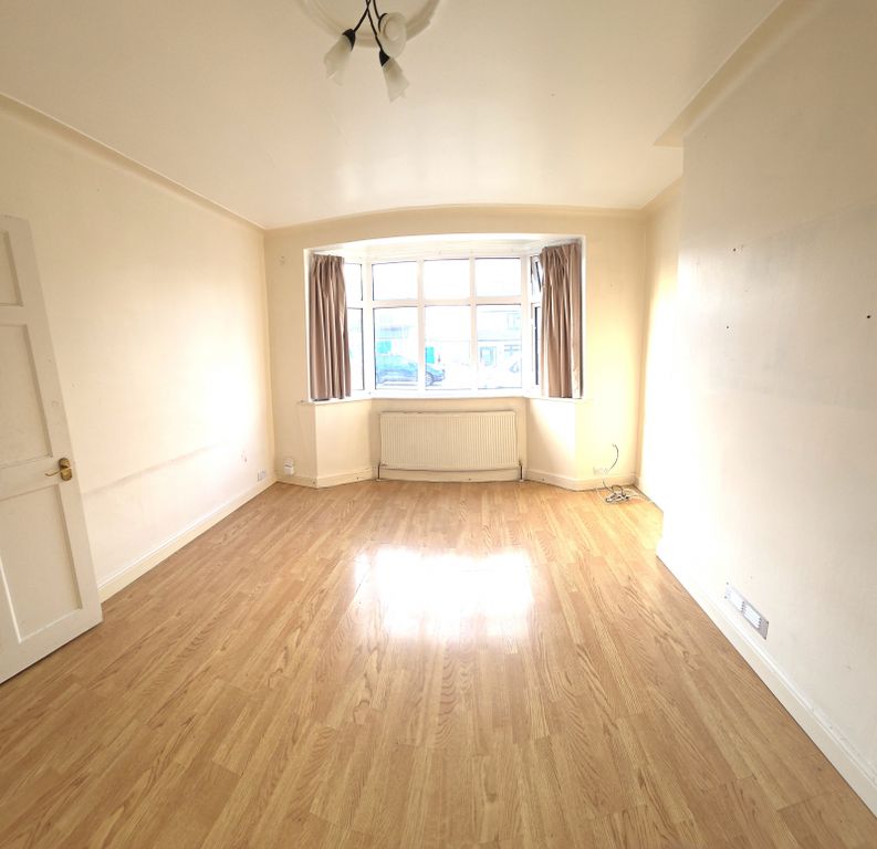 Property photo 2 of 16 Gallery