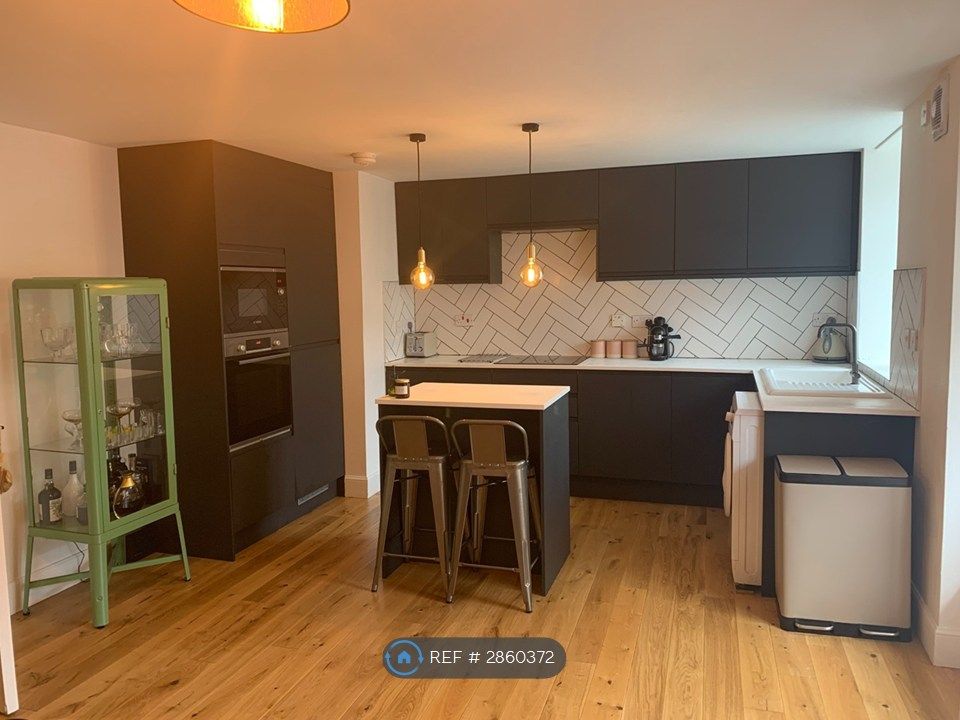 Property photo 1 of 18 Kitchen