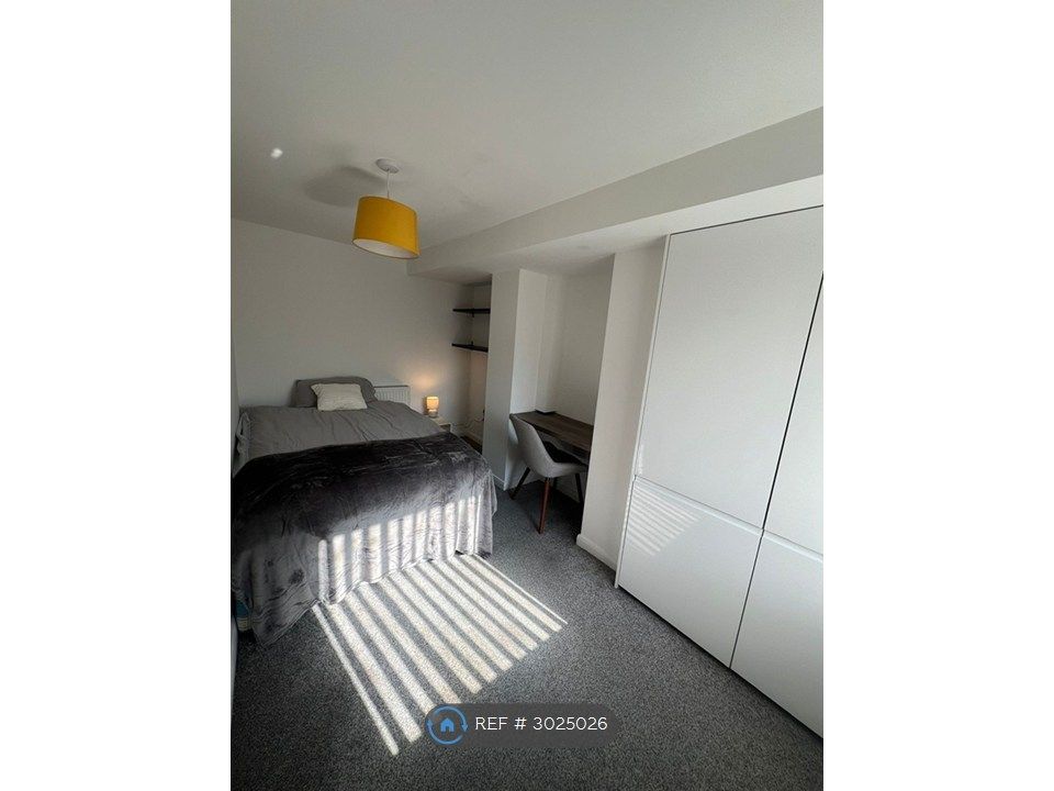 Property photo 3 of 12 Room 1