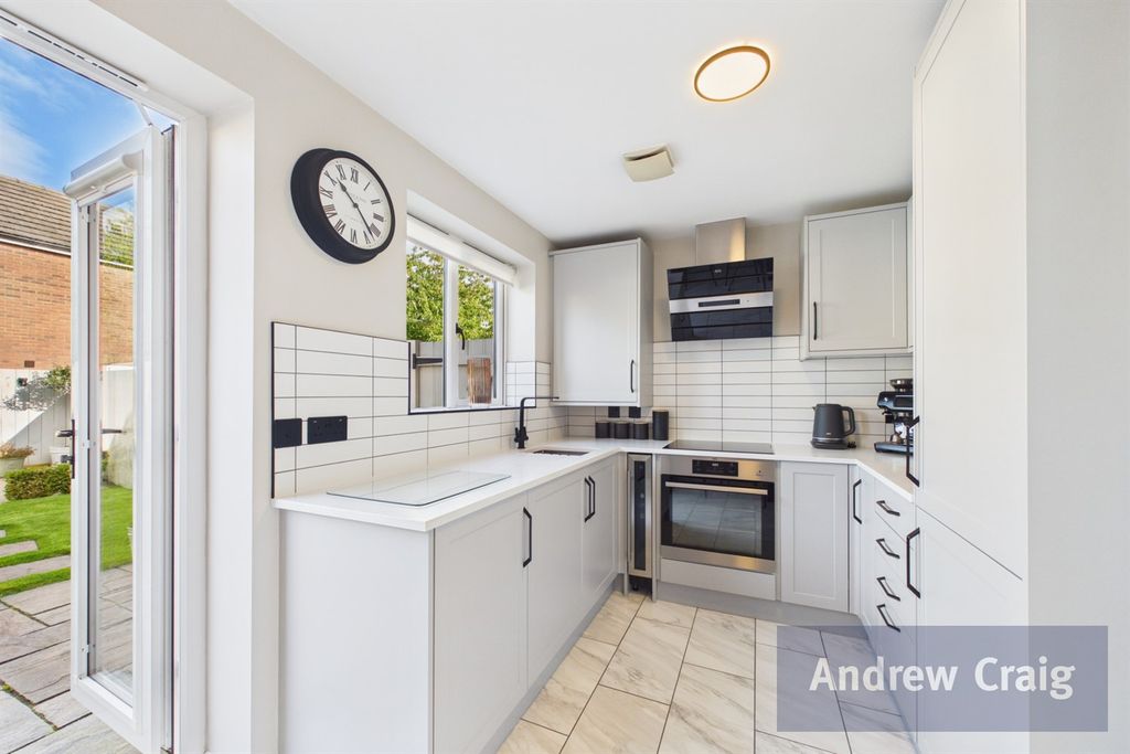 Property photo 2 of 14 Kitchen