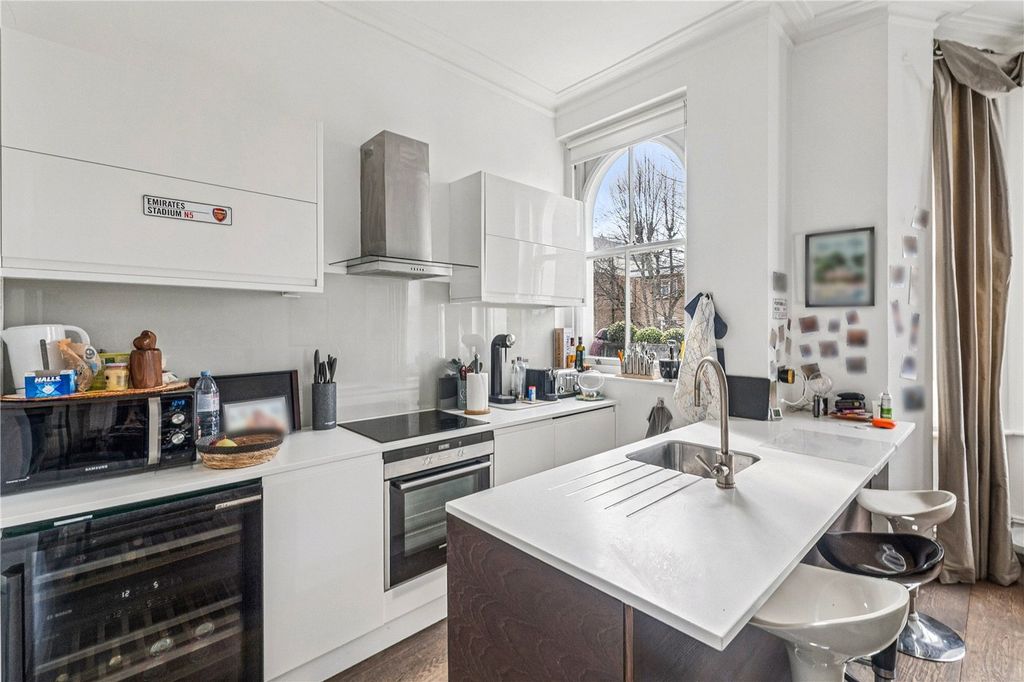 Property photo 2 of 7 Picture No. 14