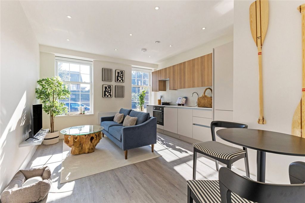 Property photo 1 of 5 Living/Dining