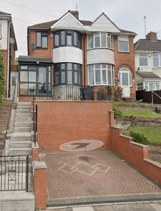 Property photo 1 of 17 3 Bedroom House For Rent