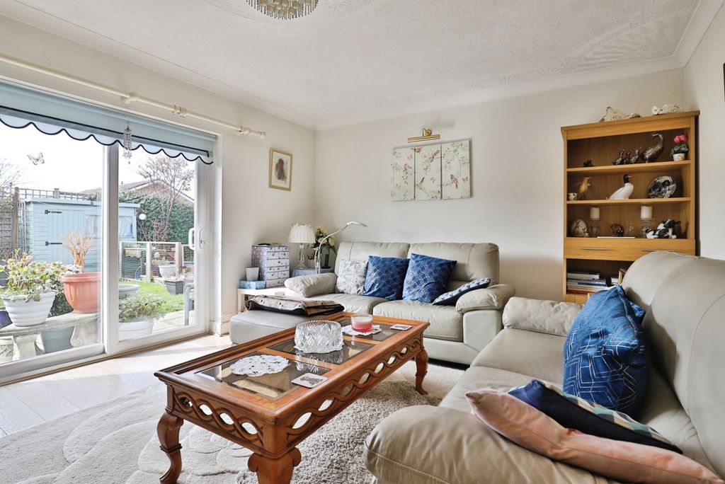 Property photo 2 of 15 Pbox-Img.Jpg