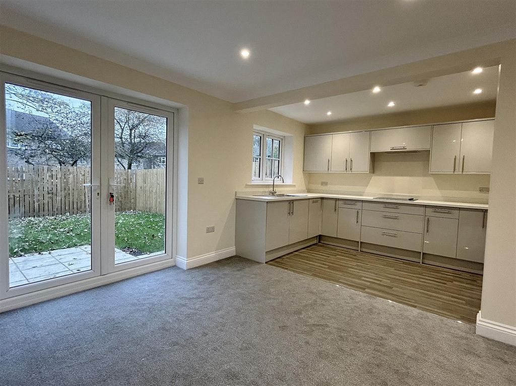 Property photo 3 of 16 Kitchen &amp; Dining Area