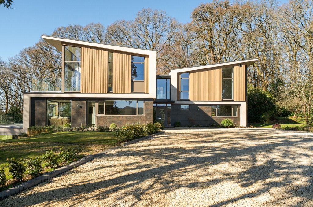 Property photo 2 of 25 1424642-6-69ba9Ec...