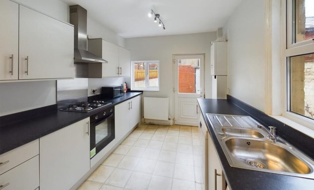 Property photo 2 of 11 B54953Fdaa1F1B8F1dc623Cfa54Cb7Fc.Jpeg