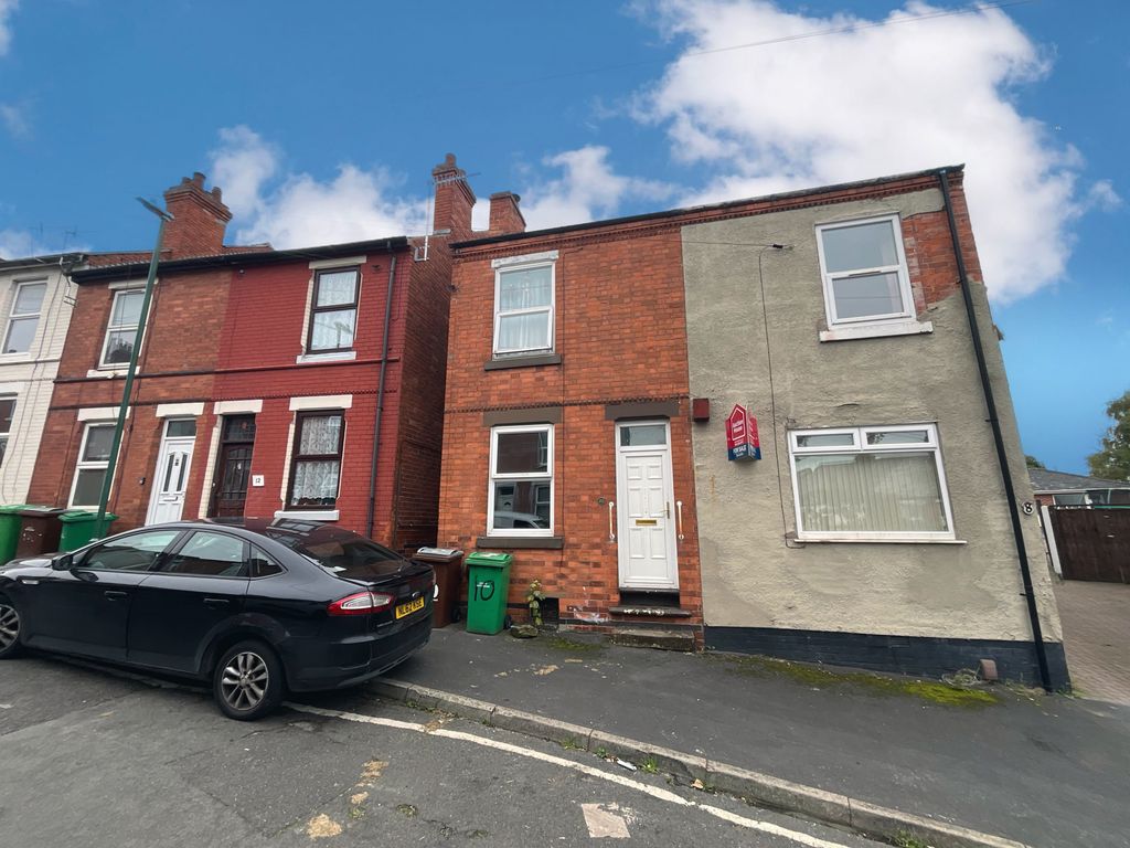 Property photo 1 of 19 867A6A14-25E1-4899-962D-Cee3B46C184B