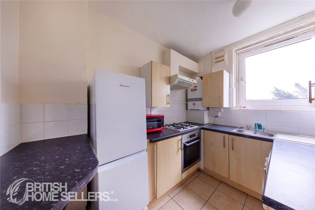 Property photo 3 of 12 Picture No. 06