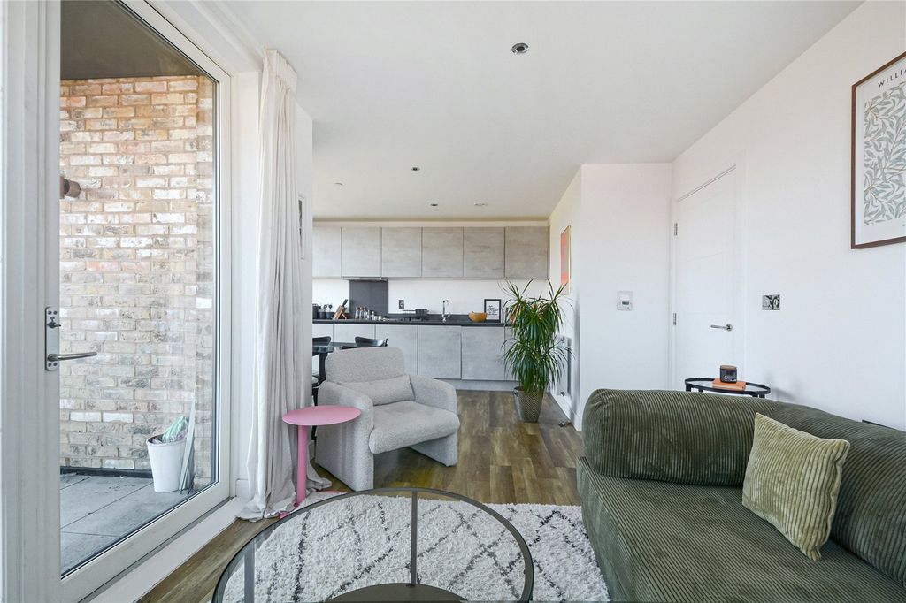 Property photo 3 of 13 Picture No. 10