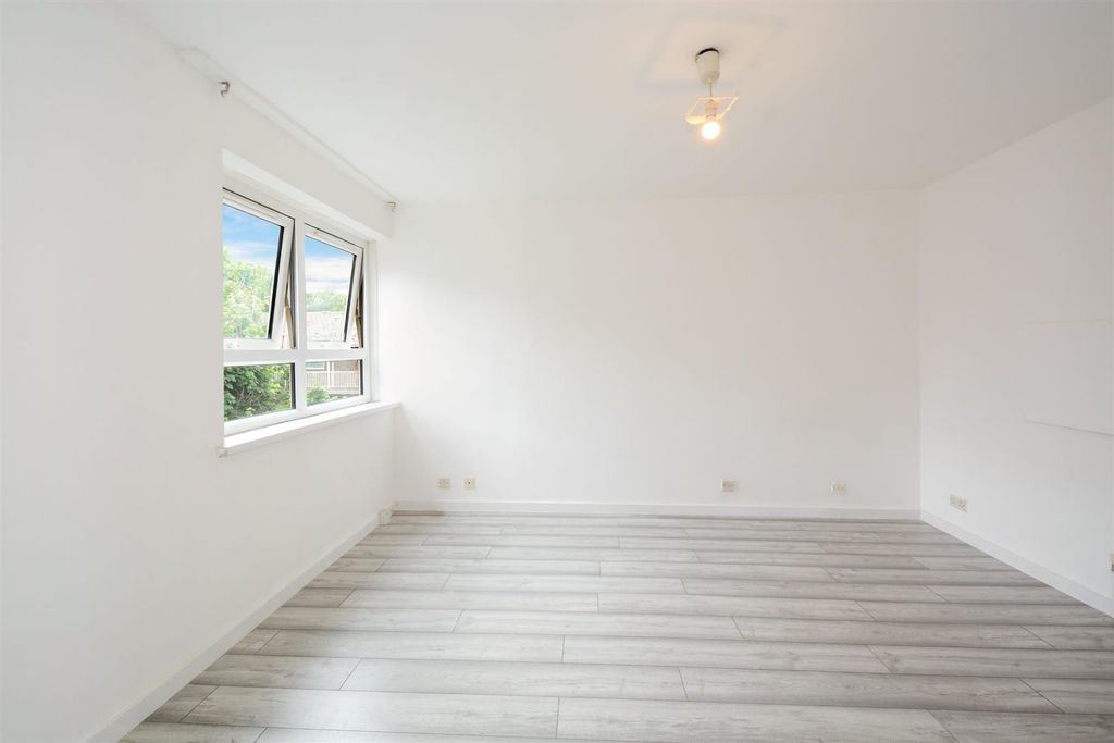 Property photo 3 of 15 Reception Room