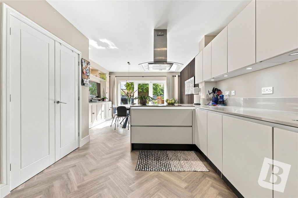 Property photo 3 of 24 Kitchen/Diner