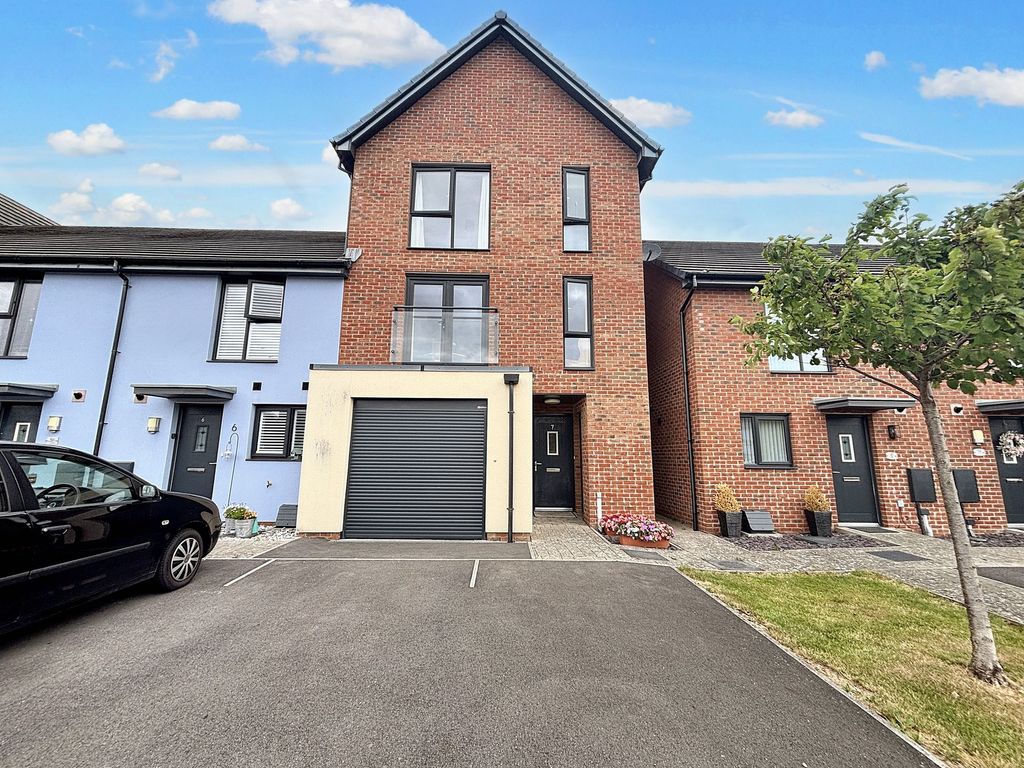 Property photo 1 of 35