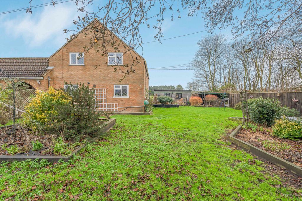 Property photo 3 of 27 7_71461-1.Jpg