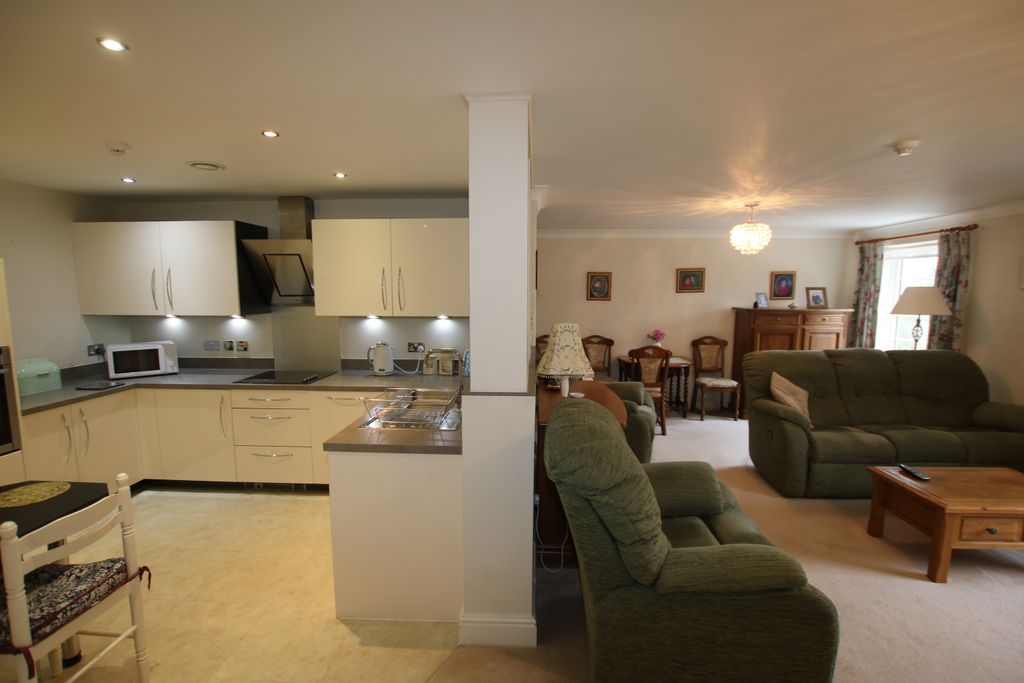 Property photo 3 of 11 19Maynardg