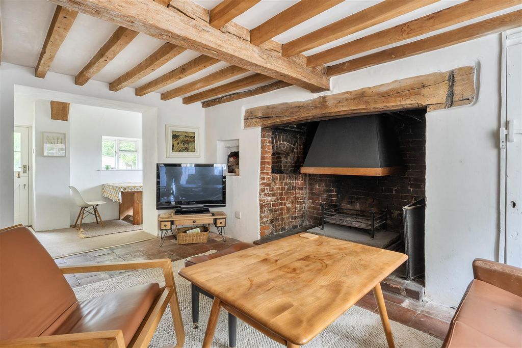 Property photo 3 of 14 Sitting Room