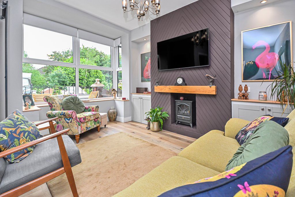Property photo 1 of 33