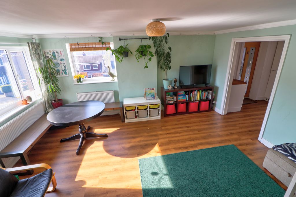 Property photo 3 of 13 Open Plan Liviing