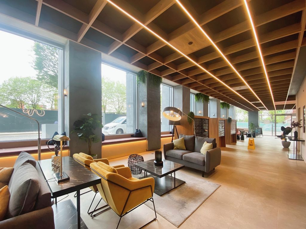 Property photo 3 of 15 E53046E6-10