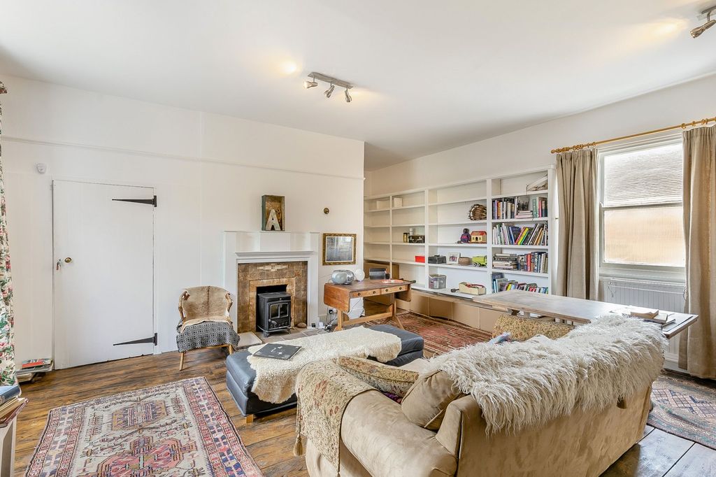 Property photo 3 of 35 P041824_03.Jpg