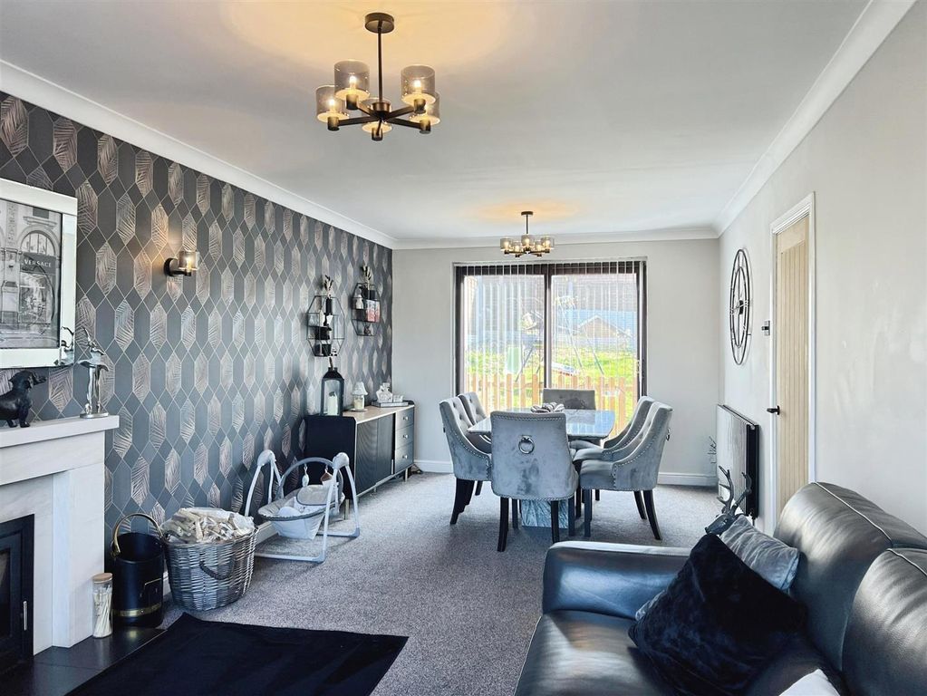 Property photo 3 of 22 User_Edited_Photo-715125Ff_User-Edited-59E4E5d4-Ff