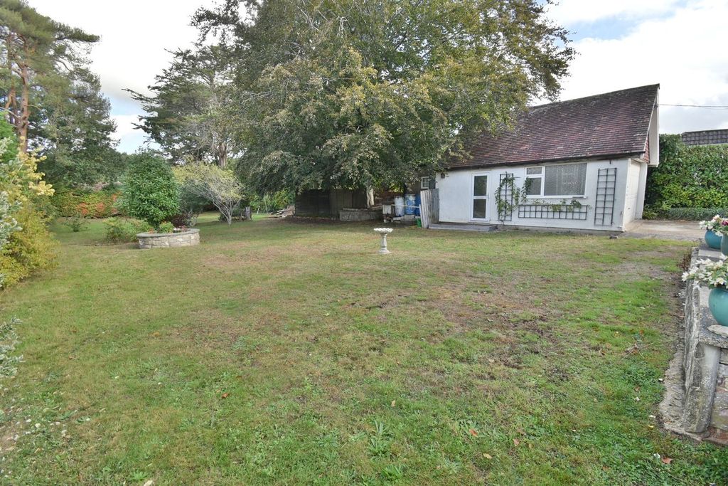 Property photo 3 of 27