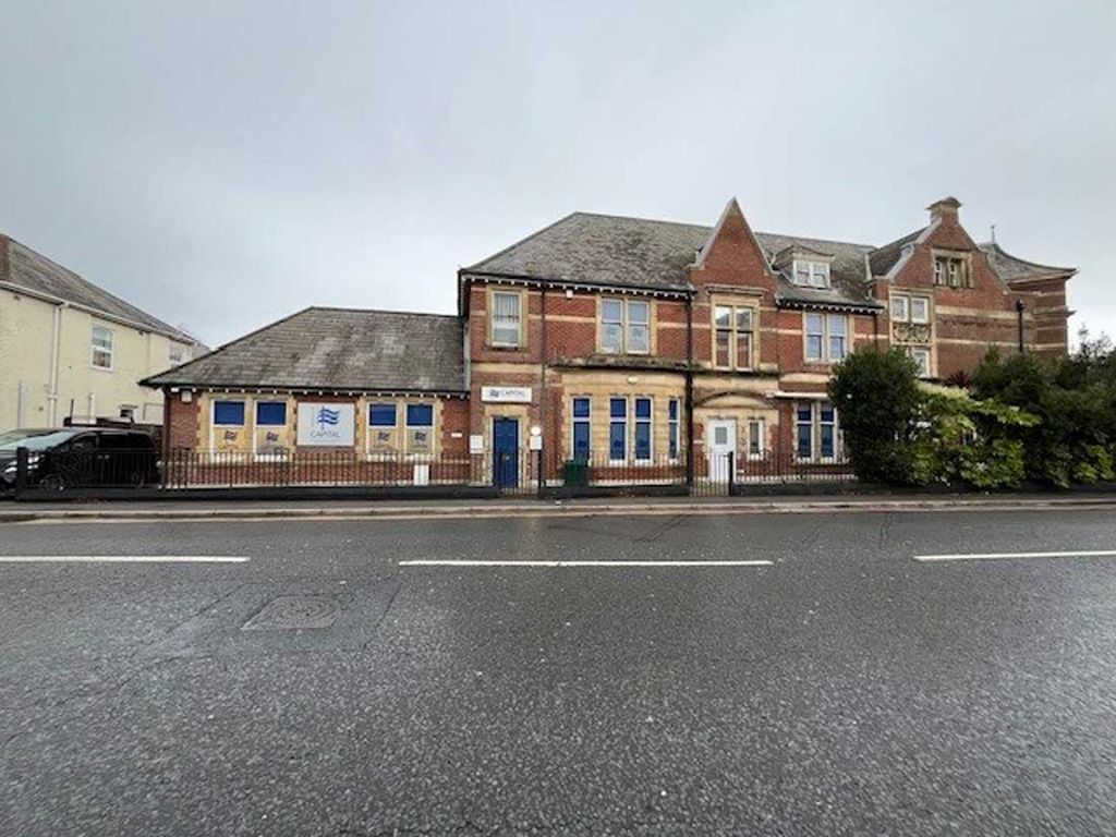 Property photo 3 of 13