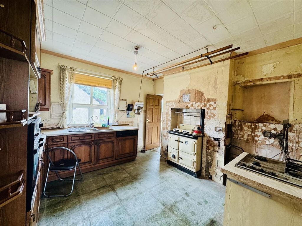 Property photo 2 of 42 Kitchen / Breakfast Room