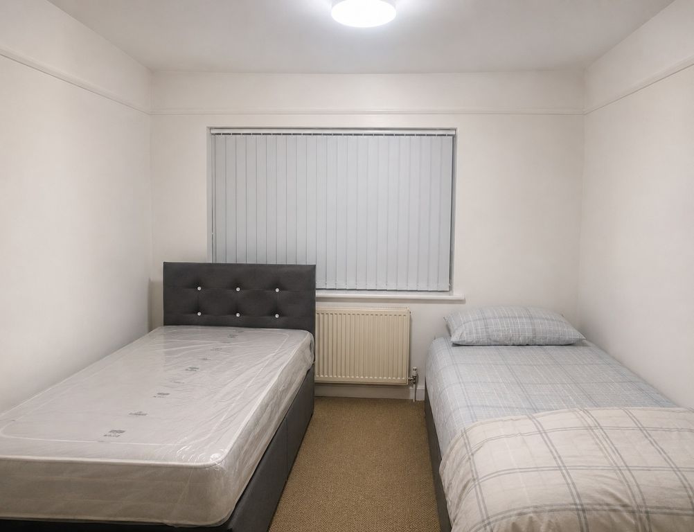 Property photo 1 of 2