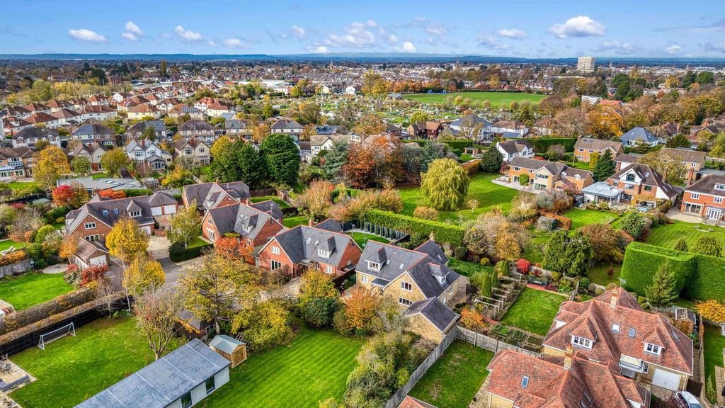 Property photo 2 of 22