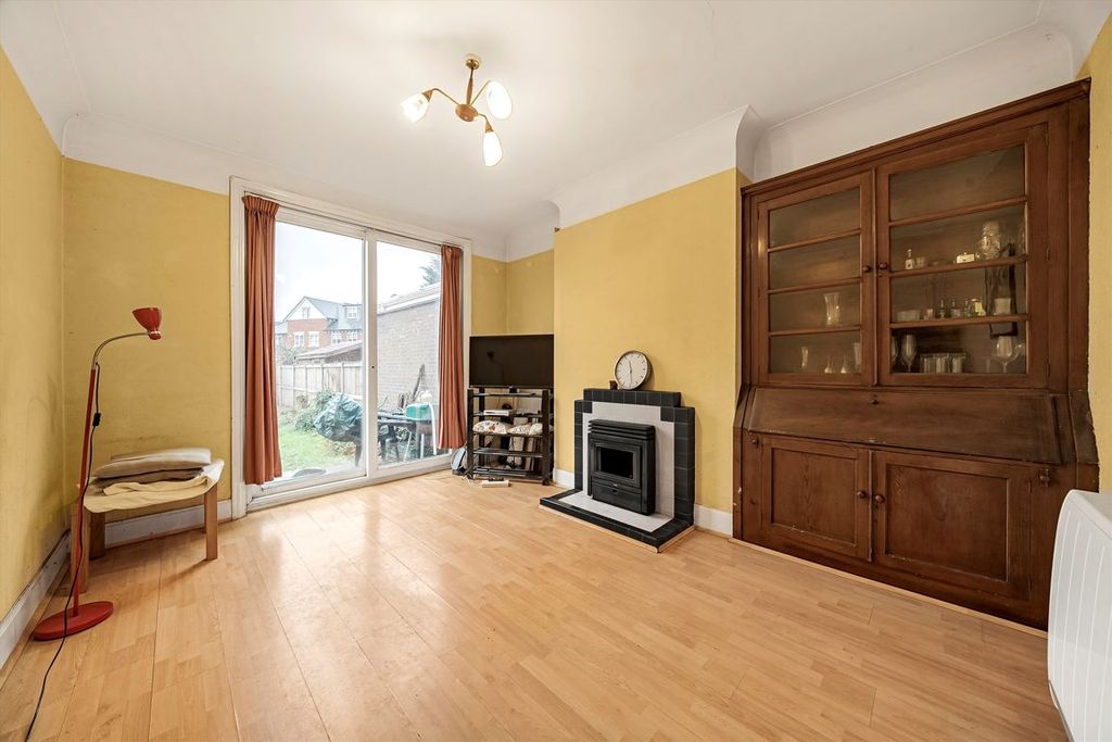 Property photo 2 of 6