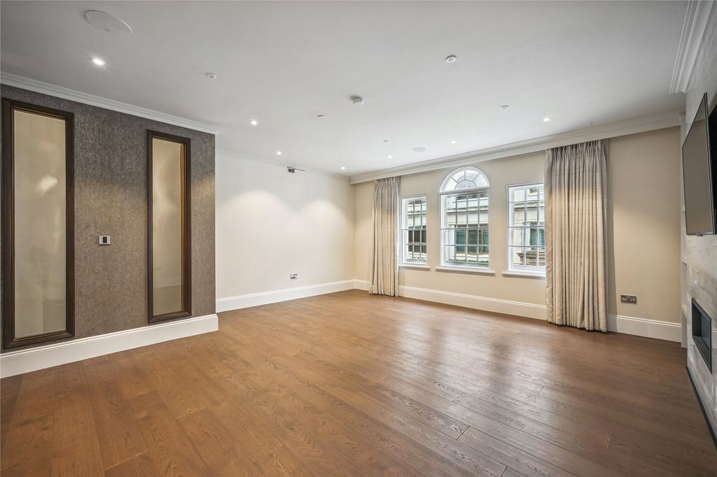 Property photo 1 of 17 Picture No. 24