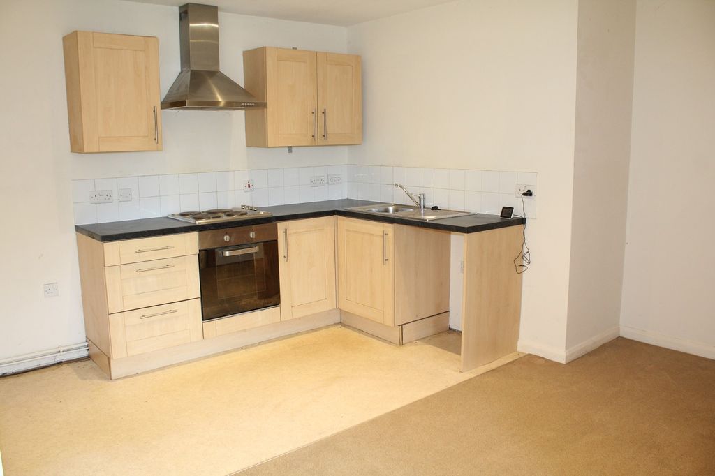Property photo 3 of 10 Kitchen Area