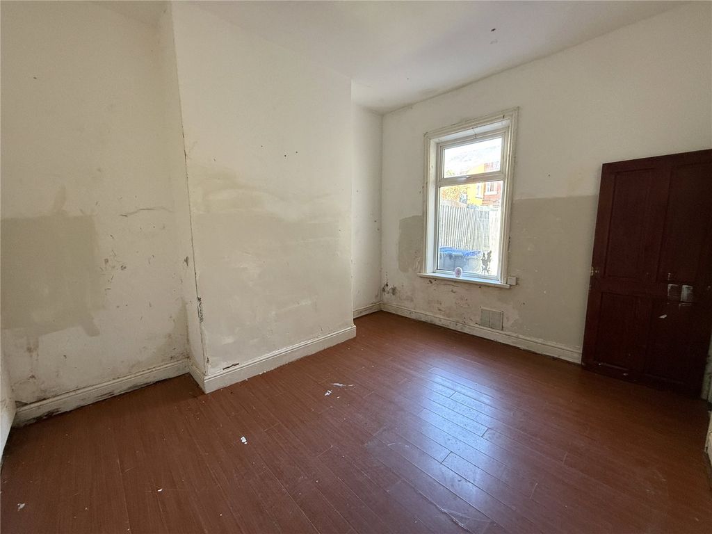 Property photo 3 of 13 Picture No. 10