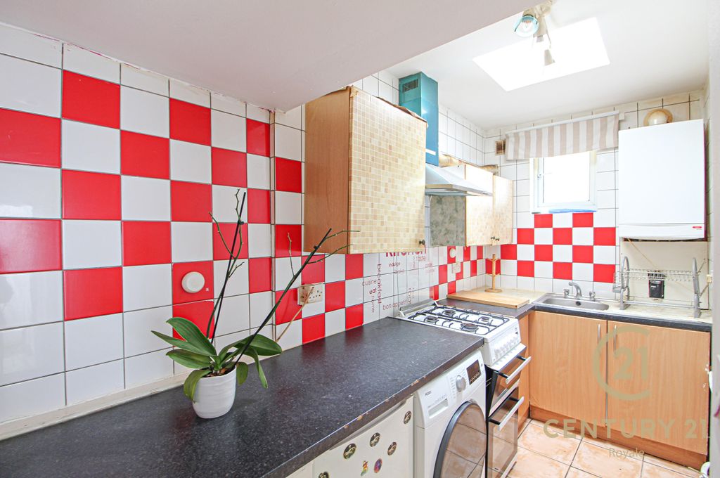 Property photo 1 of 5