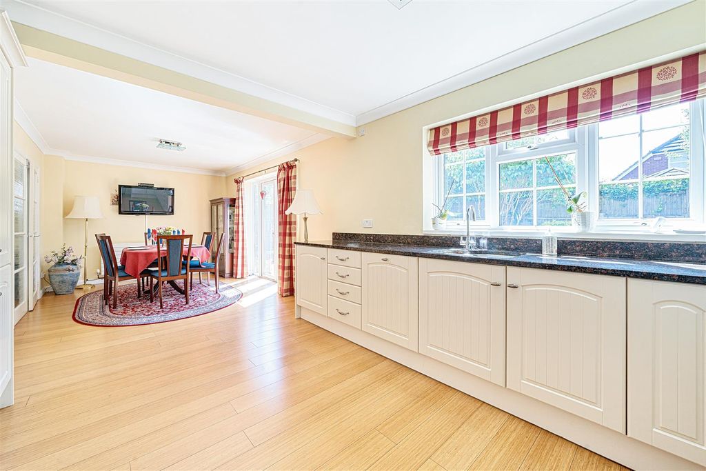 Property photo 2 of 21 Kitchen