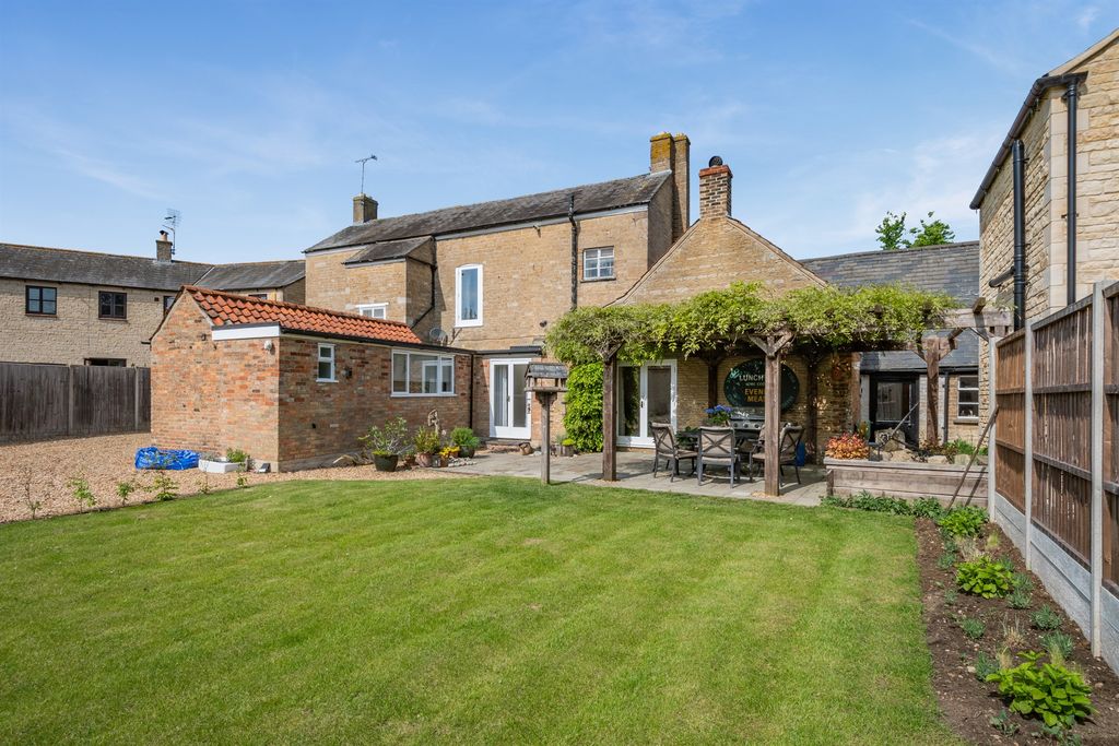 Property photo 1 of 19