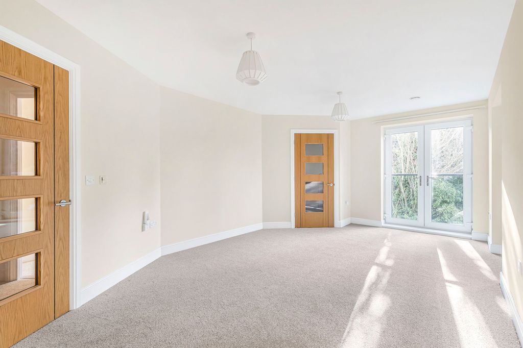 Property photo 2 of 19
