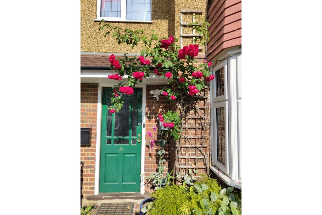 Property photo 2 of 29