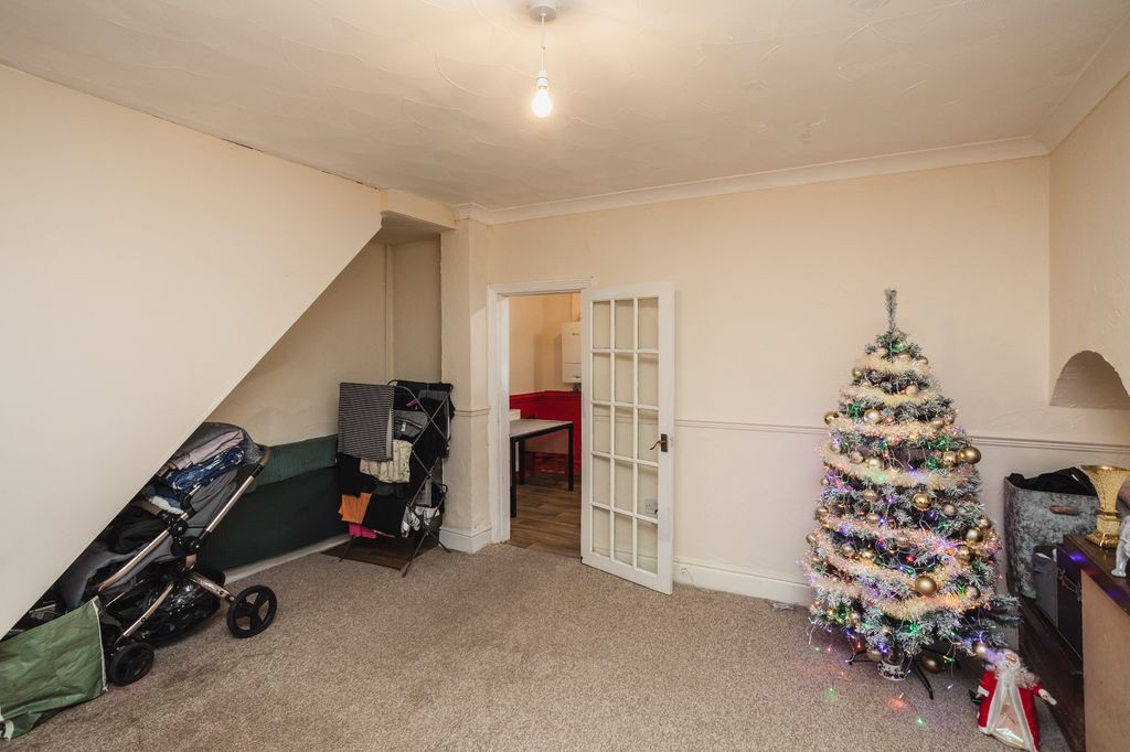 Property photo 2 of 24