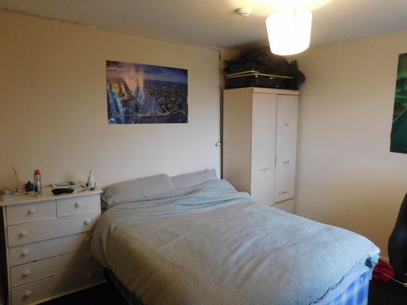 Property photo 2 of 8 Photo 17