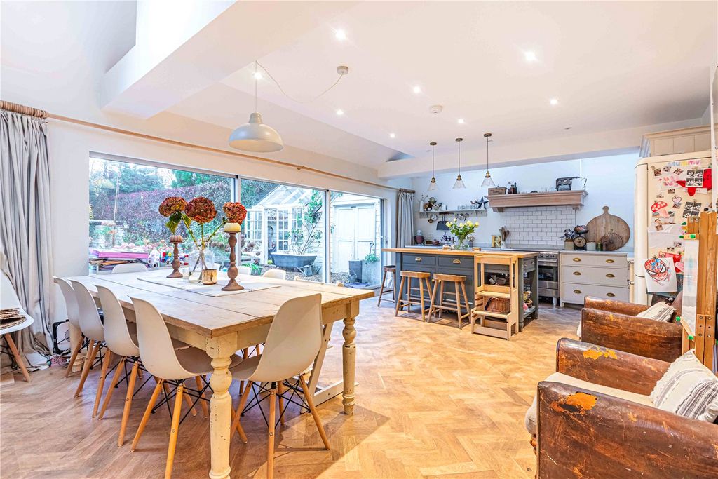 Property photo 3 of 18 Picture No. 33