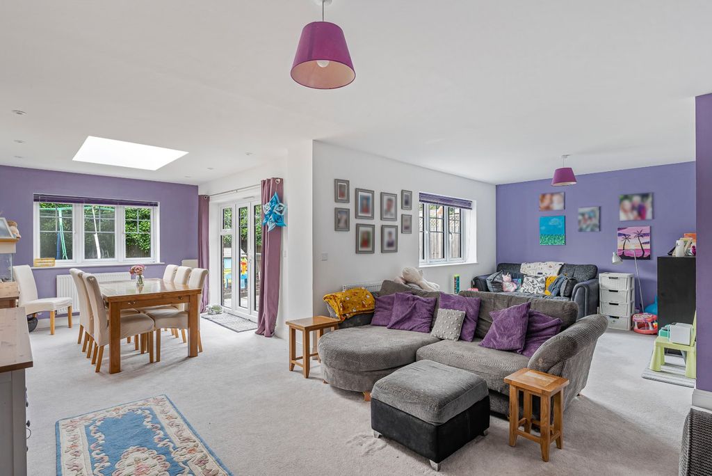 Property photo 2 of 17 Picture No. 07