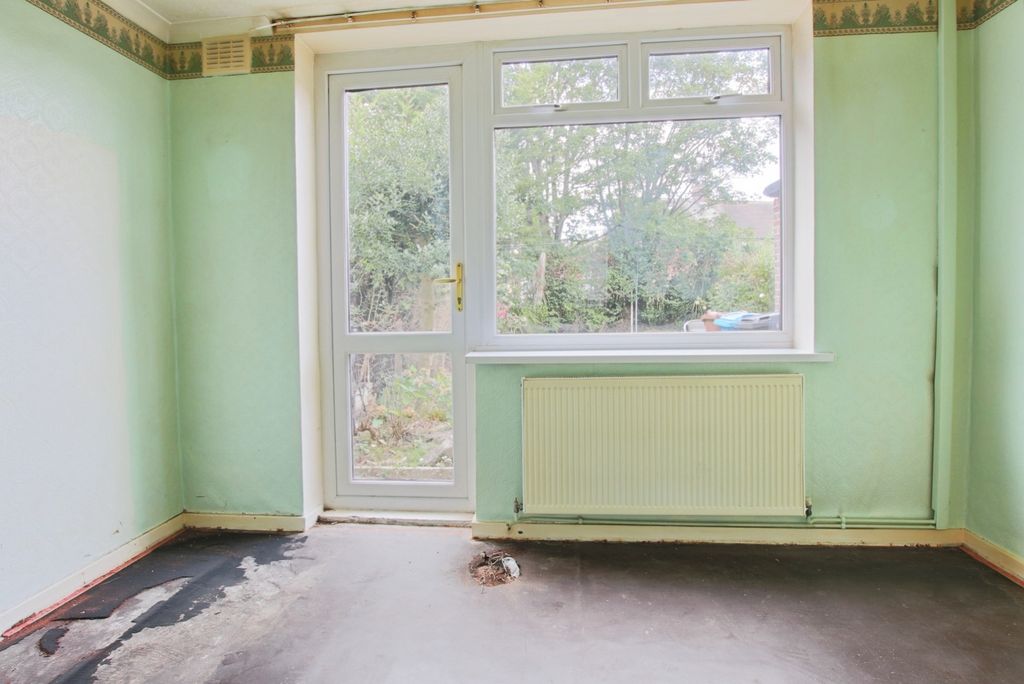 Property photo 3 of 9 4140777