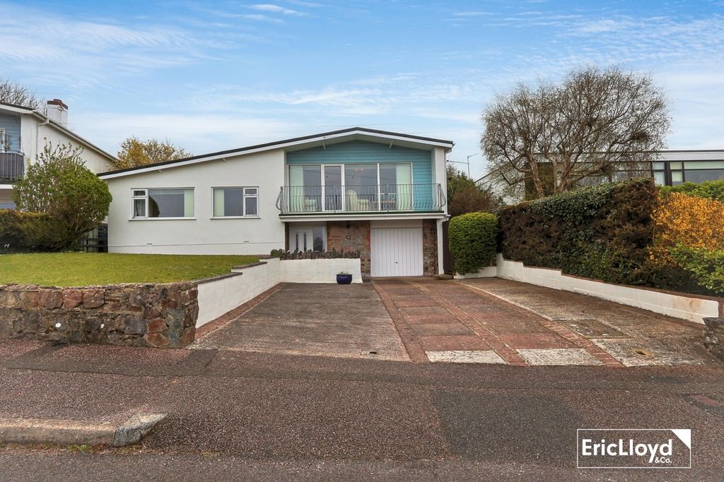 Property photo 1 of 17 Photo 19